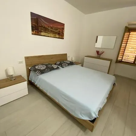 Anna Codice Iun R6300 דירה