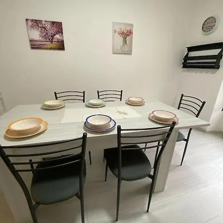 Anna Codice Iun R6300 Apartment
